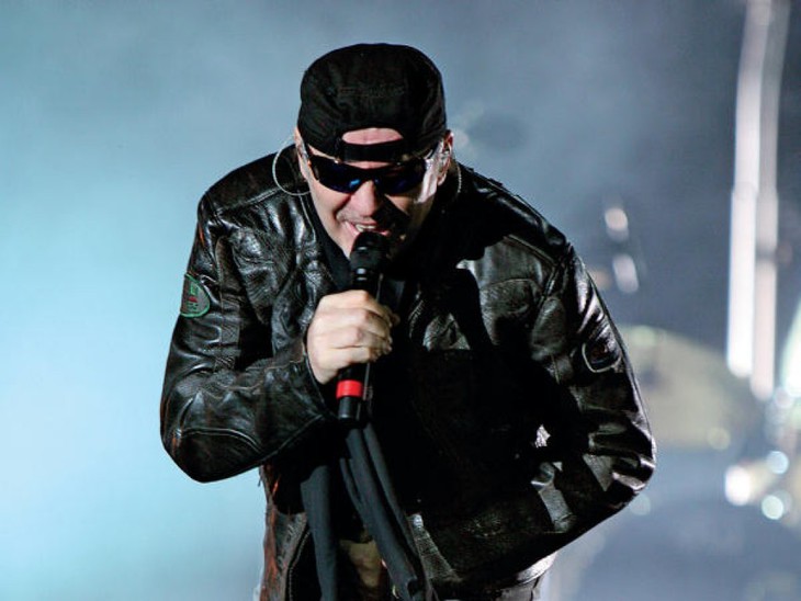 Vasco Live Kom 011 - Lindimenticabile concerto di S.Siro - fotogramma