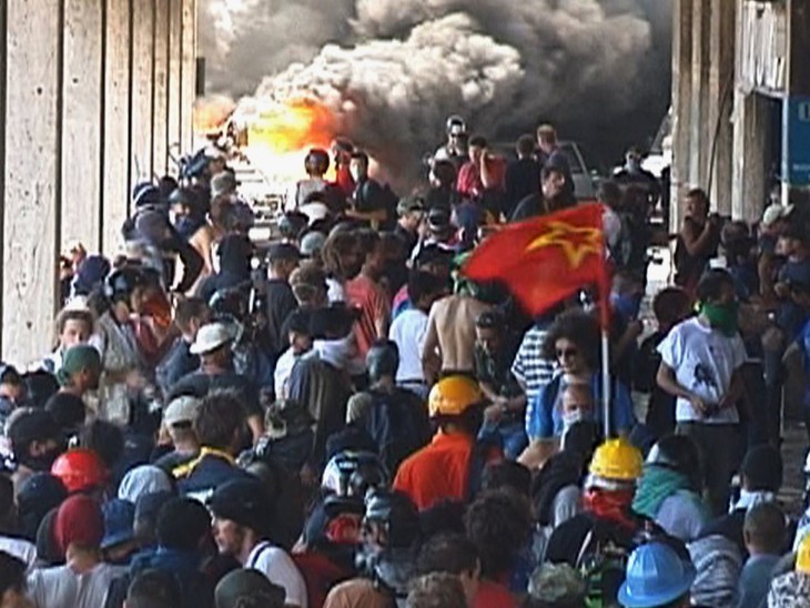 The Summit - fotogramma