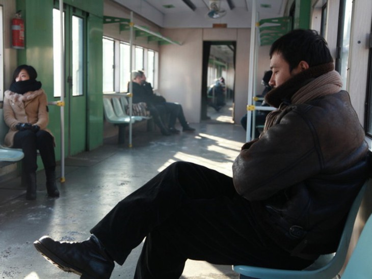 Fuochi d'artificio in pieno giorno - fotogramma