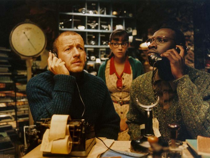 L'Esplosivo Piano di Bazil - fotogramma